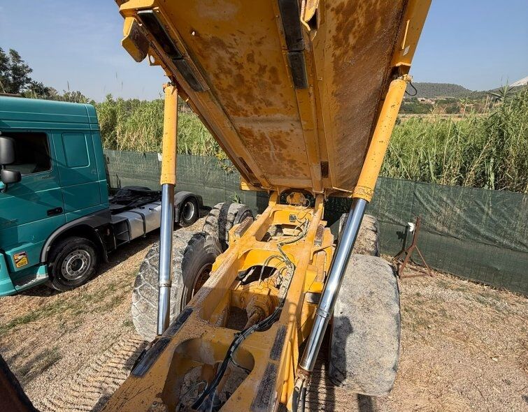 VOLVO A35